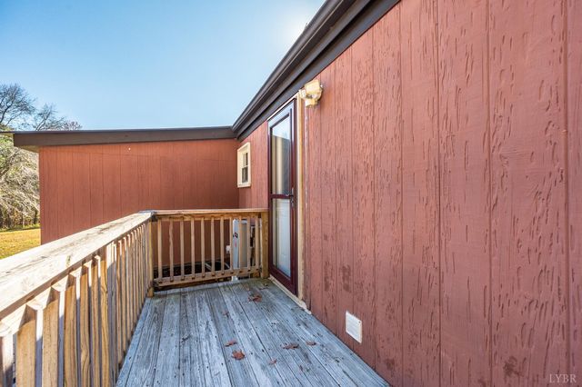 2184 Magnolia Dr, Bedford, VA 24523