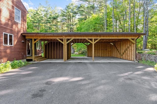688 Whitney St, Gardner, MA 01440