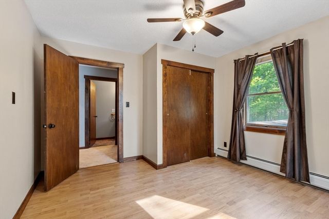 688 Whitney St, Gardner, MA 01440