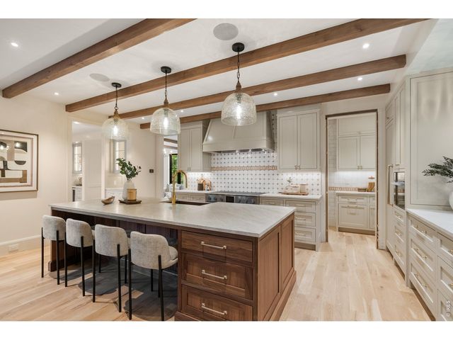 888 S Franklin St, Denver, CO 80209