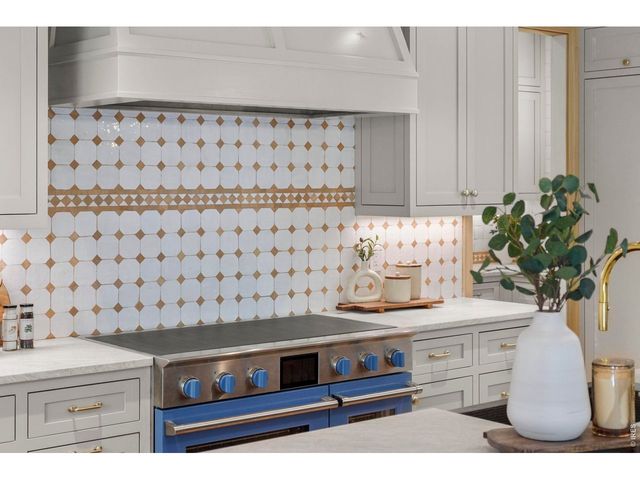 888 S Franklin St, Denver, CO 80209