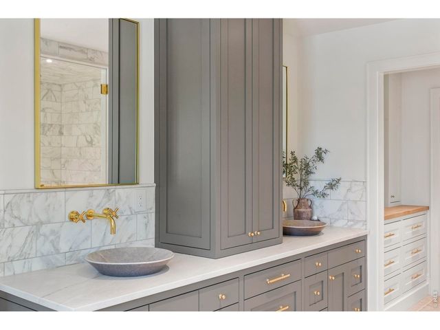 888 S Franklin St, Denver, CO 80209