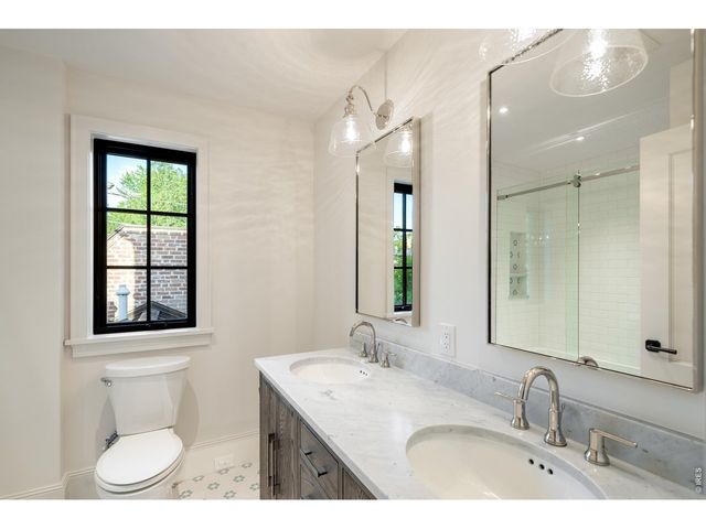 888 S Franklin St, Denver, CO 80209