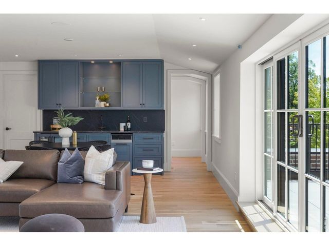 888 S Franklin St, Denver, CO 80209