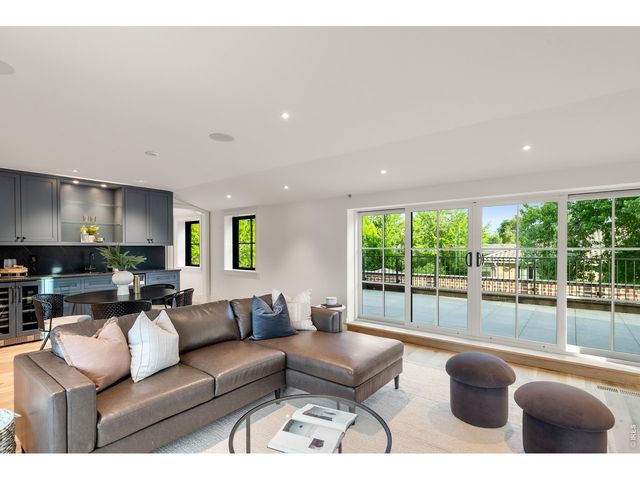 888 S Franklin St, Denver, CO 80209