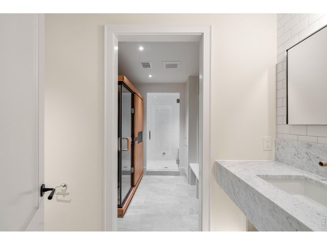 888 S Franklin St, Denver, CO 80209