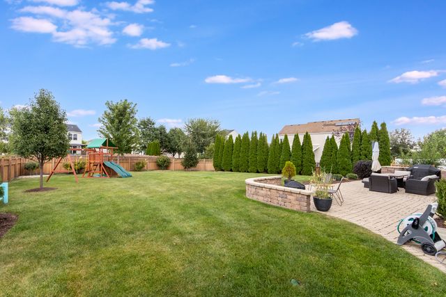 11423 Glenbrook Circle, Plainfield, IL 60585