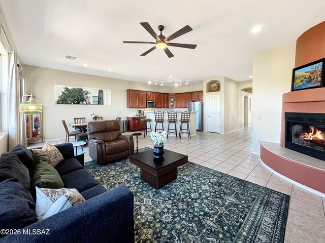 10835 S Heart Break Ridge Place, Vail, AZ 85641