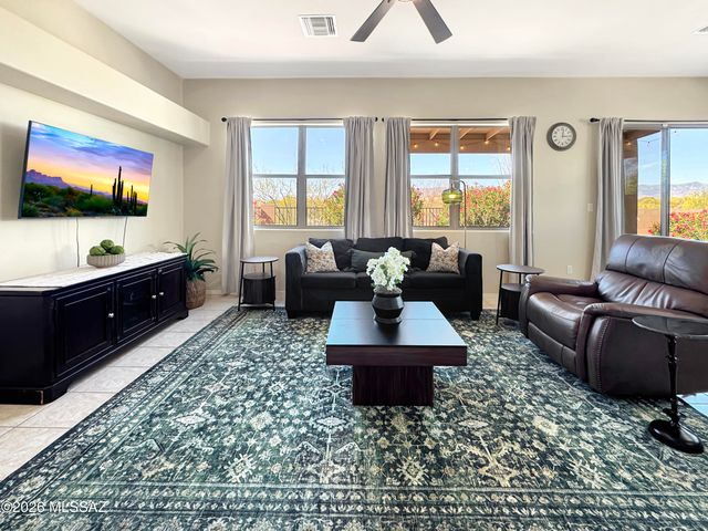 10835 S Heart Break Ridge Place, Vail, AZ 85641