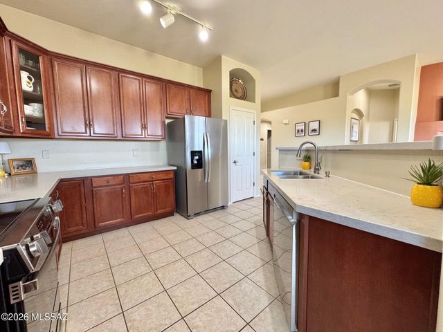 10835 S Heart Break Ridge Place, Vail, AZ 85641