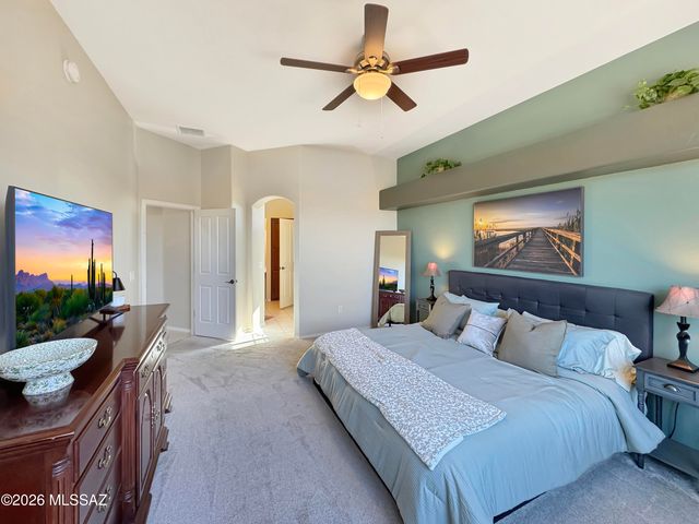 10835 S Heart Break Ridge Place, Vail, AZ 85641