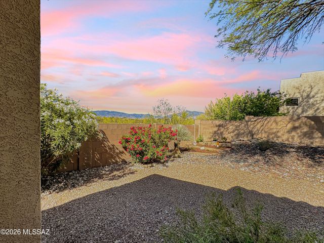 10835 S Heart Break Ridge Place, Vail, AZ 85641