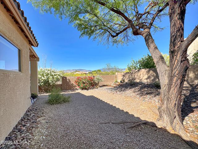 10835 S Heart Break Ridge Place, Vail, AZ 85641