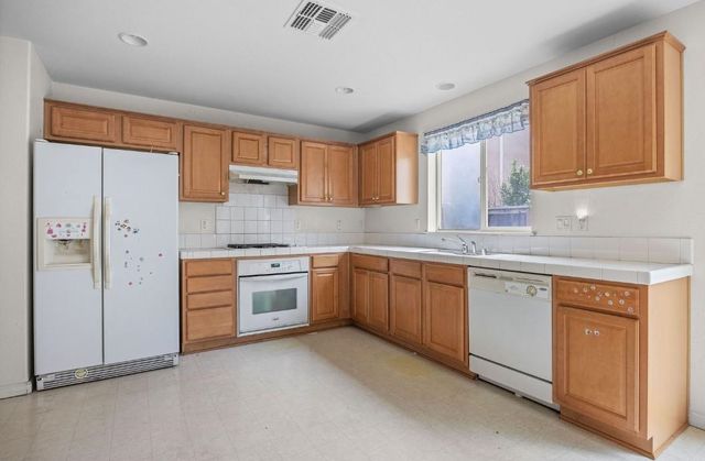 174 Lucy Lane, Richmond, CA 94801