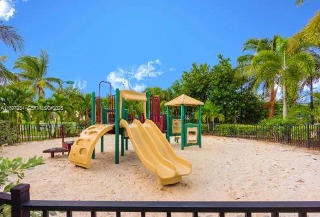3020 Laurel Ridge Circle, Riviera Beach, FL 33404