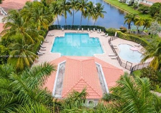 3020 Laurel Ridge Circle, Riviera Beach, FL 33404