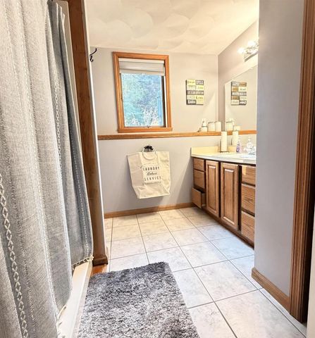 3703 Skyview Drive, Janesville, WI 53546