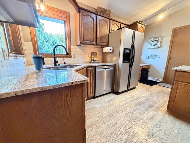 3703 Skyview Drive, Janesville, WI 53546