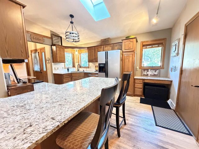 3703 Skyview Drive, Janesville, WI 53546