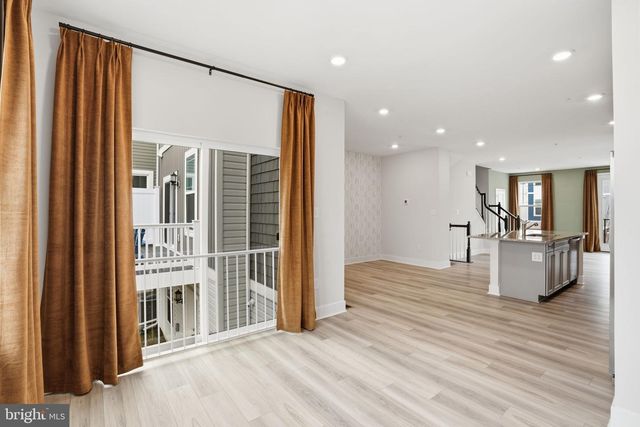 1810 BETTERTON RD, Essex, MD 21221