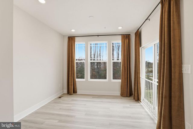 1810 BETTERTON RD, Essex, MD 21221