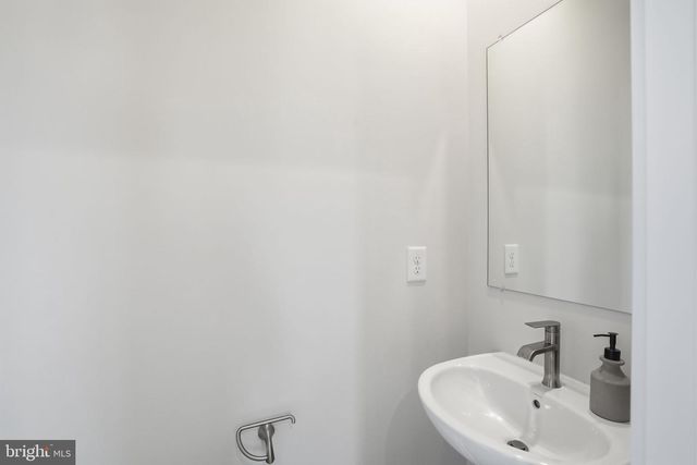 1810 BETTERTON RD, Essex, MD 21221