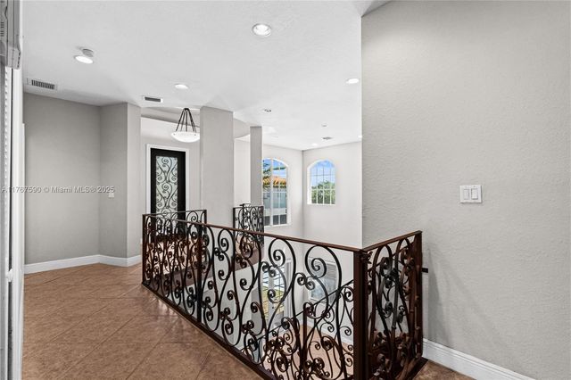 2080 SW 152nd Pl, Miami, FL 33185