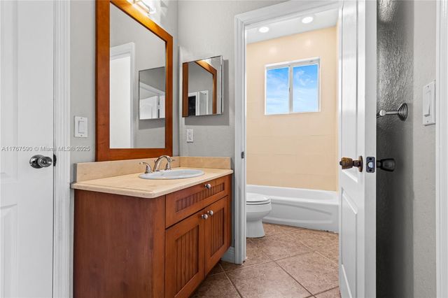 2080 SW 152nd Pl, Miami, FL 33185