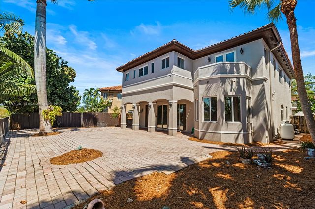 2080 SW 152nd Pl, Miami, FL 33185