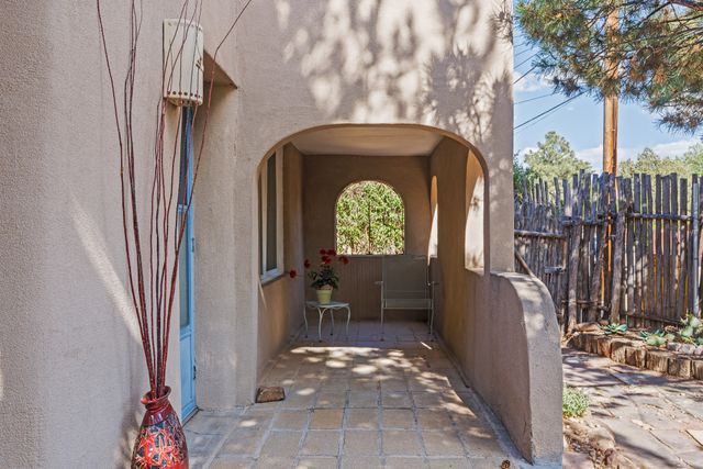 625 Don Felix Street A, Santa Fe, NM 87501