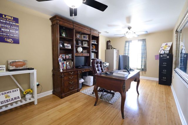 4009 Country Dr, Bourg, LA 70343