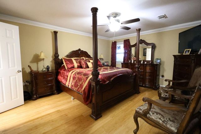 4009 Country Dr, Bourg, LA 70343