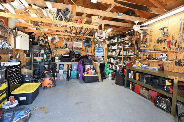 4009 Country Dr, Bourg, LA 70343