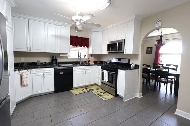 4009 Country Dr, Bourg, LA 70343