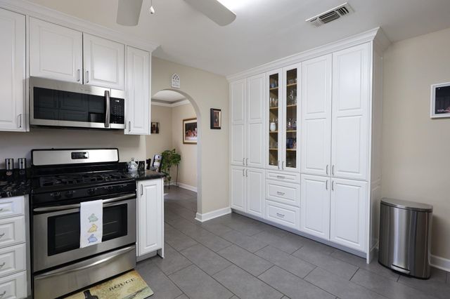 4009 Country Dr, Bourg, LA 70343