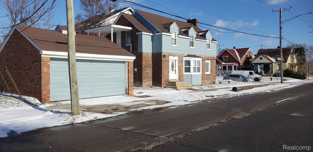 8710 W DAVISON, Detroit, MI 48238