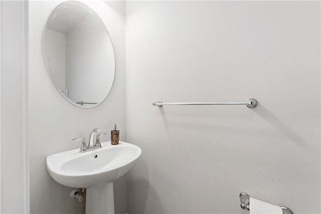 5103 Spruce Rd, Pine Twp, PA 15044