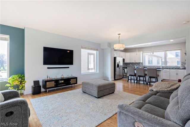 1419 Slate Court, Cleveland, OH 44118