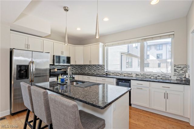 1419 Slate Court, Cleveland, OH 44118