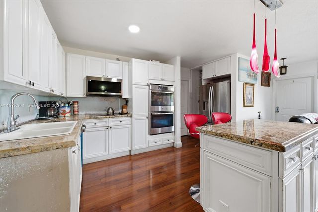 2681 NW 43rd Ave, Lauderhill, FL 33313