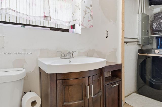 2681 NW 43rd Ave, Lauderhill, FL 33313