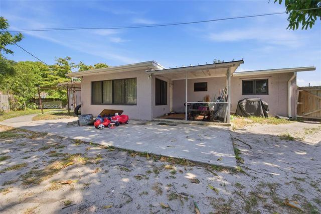 2681 NW 43rd Ave, Lauderhill, FL 33313