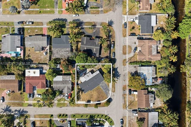 2681 NW 43rd Ave, Lauderhill, FL 33313