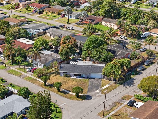 2681 NW 43rd Ave, Lauderhill, FL 33313