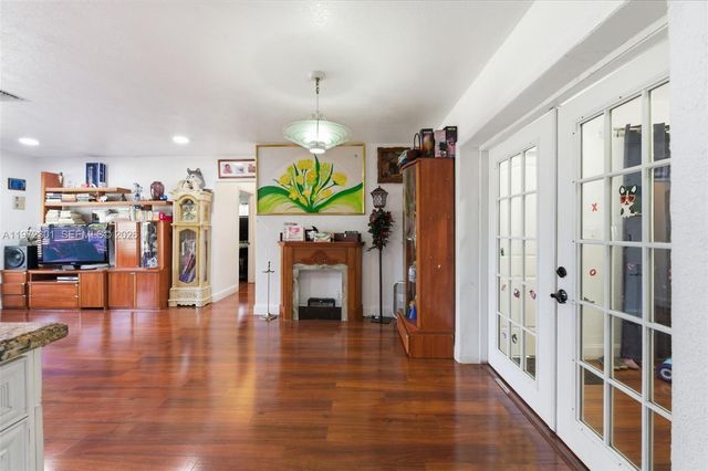 2681 NW 43rd Ave, Lauderhill, FL 33313