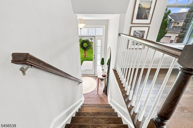 18 Blazingstar Way, Allamuchy Twp., NJ 07840
