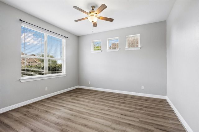 2705 Park Crossing, Pearland, TX 77581