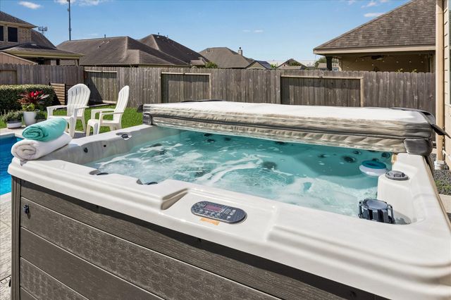 2705 Park Crossing, Pearland, TX 77581