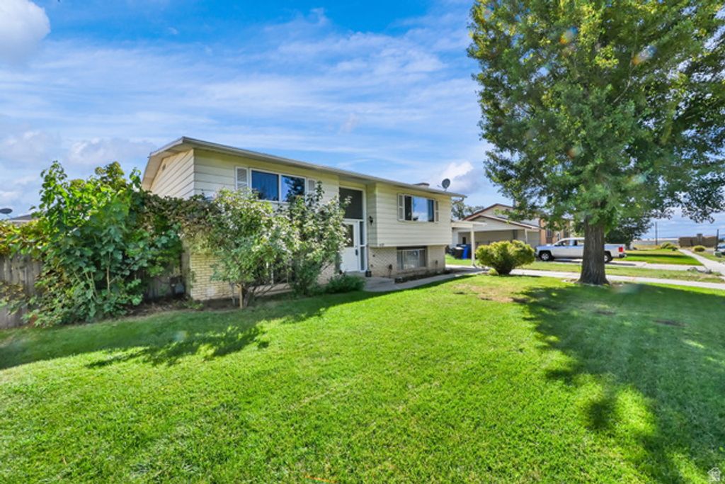 1439 W 2600 N, Clinton, UT 84015 — photo 2