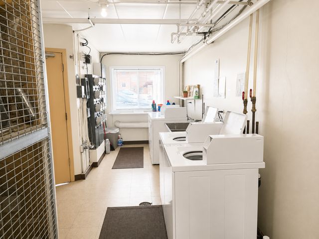 4450 W 111th Street 22, Oak Lawn, IL 60453